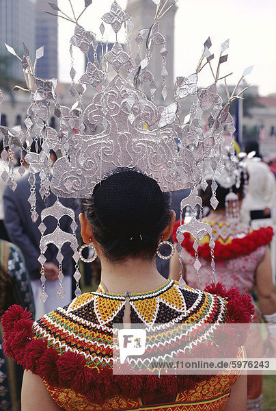 Traditionelles Kleid  Stammes-ethnische Gruppe  Sarawak  Insel Borneo  Malaysia  Südostasien  Asien