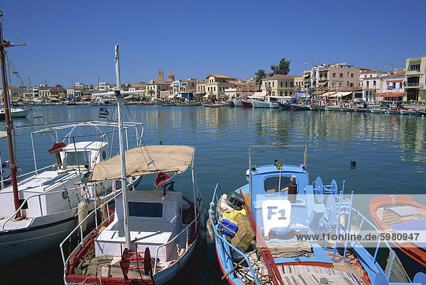 Fishing boats moored in harbour  Aegina Town  Aegina  Saronic Islands  Greek Islands  Greece  Europe