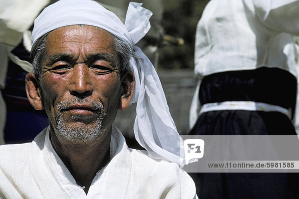 Porträt eines Bauern während Reis Erntedankfest  Chindo Island  Südkorea  Asien