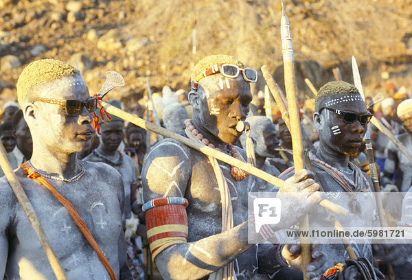 Nuba Beerdigung Tanz  Garunda Dorf  Sudan  Afrika