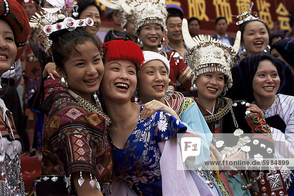 Eröffnung des China Costume National Exhibition  Kunming  Yunnan  China  Asien