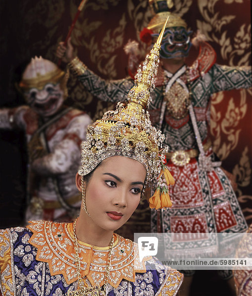 Traditionelle Thai-Tänzerinnen  Thailand  Südostasien  Asien