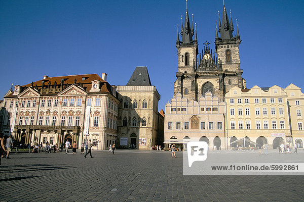 Altstädter Ring und Frauenkirche vor Tyn  UNESCO-Weltkulturerbe  Prag  Tschechische Republik  Europa