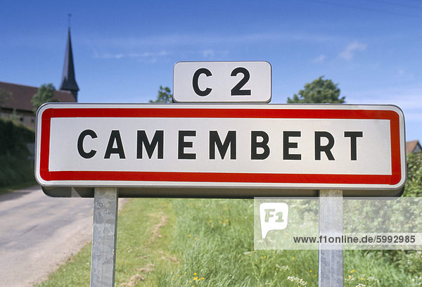 Dorf Schilder  Camembert  Normandie  Frankreich  Europa