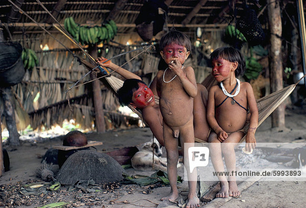 Yanomami Kinder  Brasilien  Südamerika