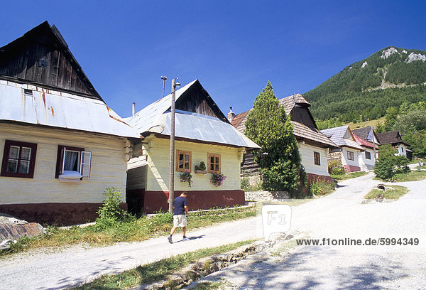 Einzigartiges Dorf Architektur Vlkolinec Dorf  UNESCO-Weltkulturerbe  Velka Fatra Gebirge  Slowakei  Europa