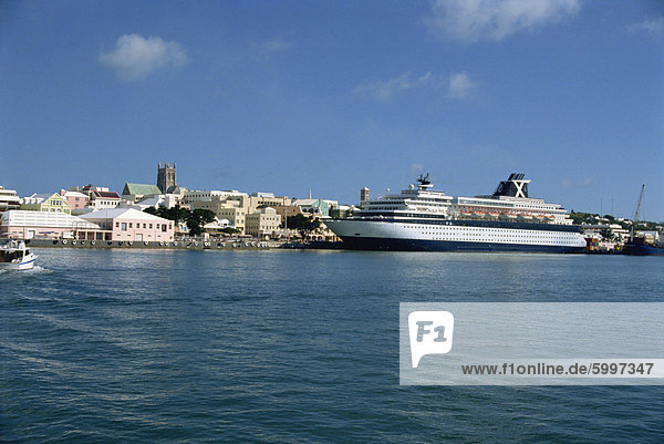Kreuzfahrt Schiff und Wasser  Hamilton  Bermuda  Atlantik  Mittelamerika