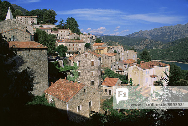 Tolla Dorf und dam  Korsika  Frankreich  Europa