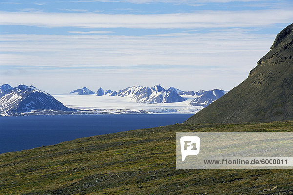 Gronfjorden in der Nähe von Barentsburg  Spitzbergen  Svalbard  Arktis  Norwegen  Skandinavien  Europa