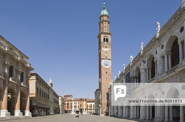 Die Piazza dei Signori und dem 16. Jahrhundert Basilica Palladiana  Vicenza  Venetien  Italien  Europa