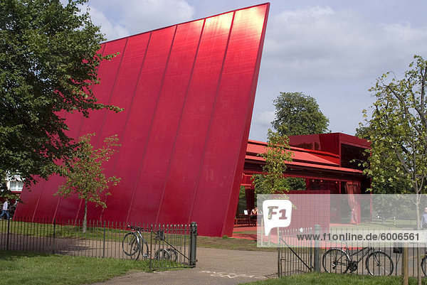 Red Sun Pavillons entworfen von Jean Nouvel  das 2010-Architektur-Projekt für die Serpentine Gallery  London W2  England  Vereinigtes Königreich  Europa