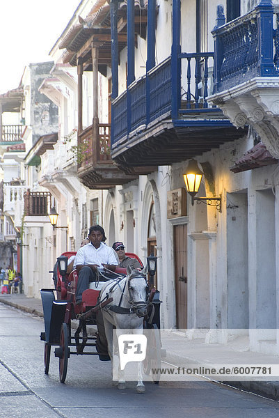 Carriage through the Ciudad Amurallada (Walled Town)  UNESCO World Heritage Site  Cartagena  Colombia  South America