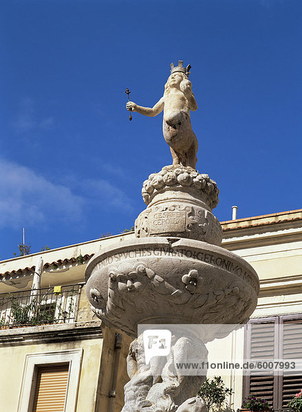 Brunnen in Taormina  Sizilien  Italien  Europa