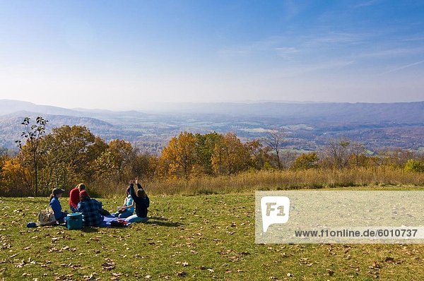 Tourists having a picnic  Shenandoah National Park  Virginia  United States of America  North America
