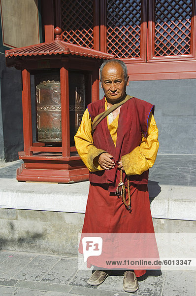 A monk at Yonghe Gong Tibetan Buddhist Lama Temple  Beijing  China  Asia