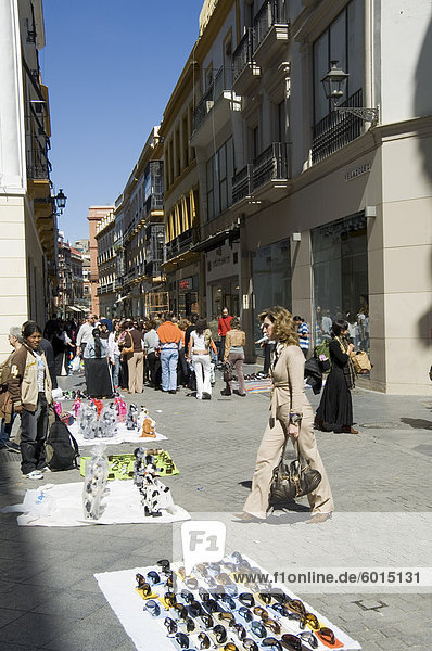 Wichtigsten Einkaufsviertel  Tetuan Straße Sierpes Straße  Sevilla  Andalusien  Spanien  Europa