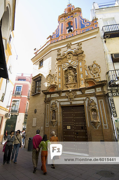 Kirche in der Nähe von Sierpes Straße  Sevilla  Andalusien  Spanien  Europa