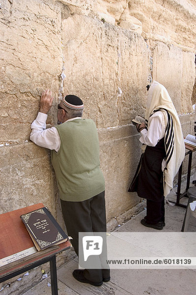Praying at the Western (Wailing) Wall  Old Walled City  Jerusalem  Israel  Middle East