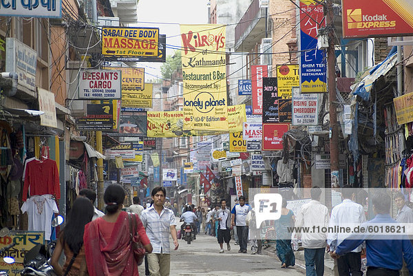 Thamel  dem kommerziellen touristischen Bereich  Kathmandu  Nepal  Asien