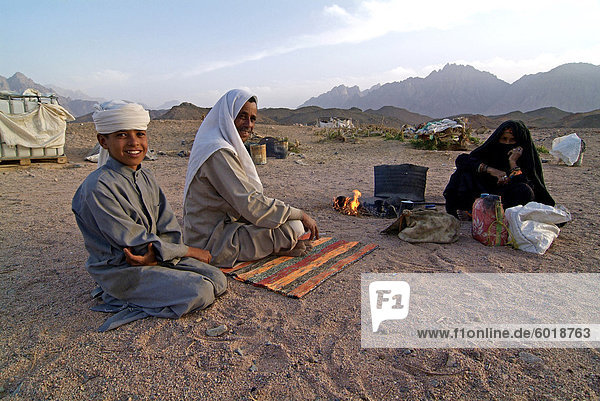 Bedouin family in the desert near Hurghada  Egypt  North Africa  Africa