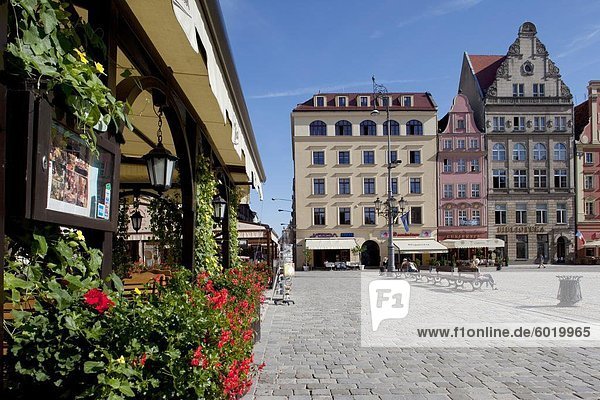Marktplatz und Restaurant  Altstadt  Wroclaw  Polen  Europa