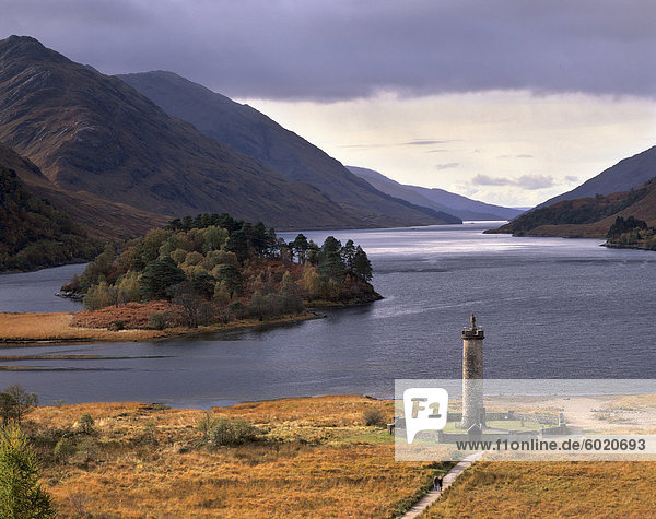 Loch Shiel und Glenfinnan Denkmal Argyll Hochlandregion Schottland Vereinigtes Königreich Europa