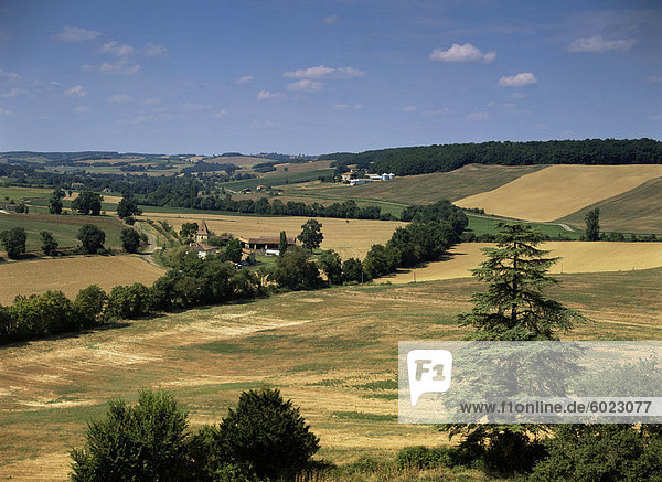 Blick vom Lavardens Dorf Gers Gascogne Midi-Pyrenees Frankreich Europa