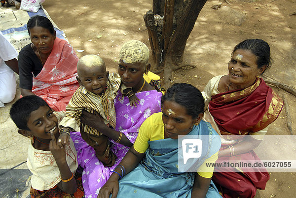 Frauen und Kinder in Madurai  Tamil Nadu  Indien  Asien