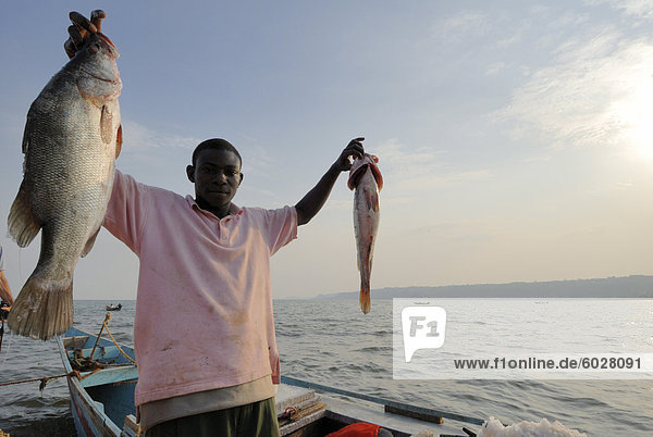 Fischer auf dem Nil  Bukoba  Tansania  Ostafrika  Afrika