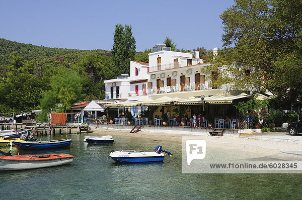Kleinen Fischerhafen von Agnontas  Skopelos  Sporades Inseln  griechische Inseln  Griechenland  Europa