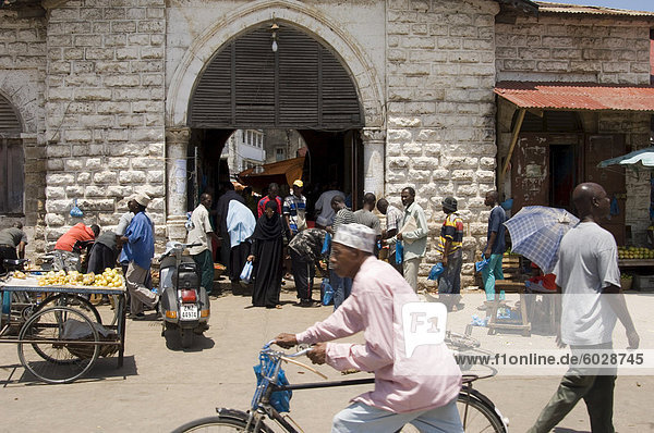 The entrance to the market in Stone Town  Zanzibar  Tanzania  East Africa  Africa