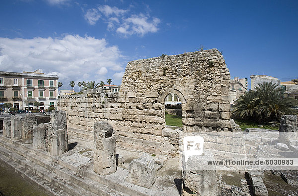 Ruins of the Temple of Apollo  Ortygia  Syracuse  Sicily  Italy  Europe
