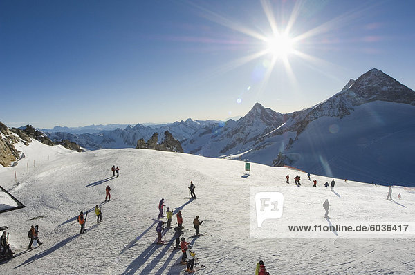 Skiers on Hintertux glacier  Mayrhofen ski resort  Zillertal Valley  Austrian Tyrol  Austria  Europe