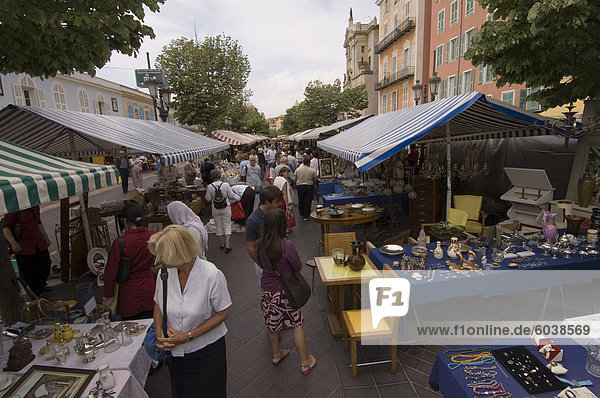 Marche à la Broquante Cours Saleya Nizza Alpes Maritimes Provence Cote d ' Azur Côte d ' Azur Frankreich Europa