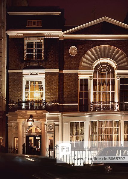 Fassade von Boodle s Gentleman s Club  London  UK.