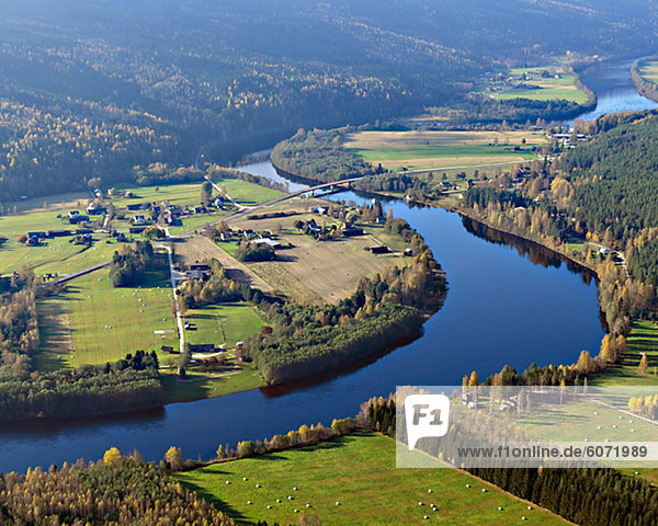 Fluss Feld Ansicht Luftbild Fernsehantenne