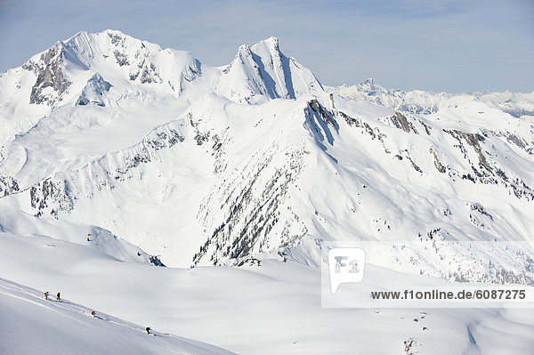 Berg  offen  rennen  Ski  unbewohnte  entlegene Gegend  Selkirk Mountains  Kanada  breit