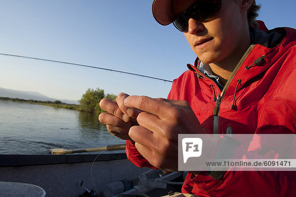 nahe  Fisch  Pisces  Mann  Vorbereitung  Fluss  Idaho
