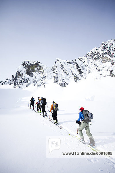 durchsichtig  transparent  transparente  transparentes  Tag  unbewohnte  entlegene Gegend  Ski