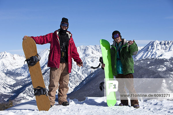 Snowboardfahrer  Begeisterung  junger Erwachsener  junge Erwachsene  2  jung  Erwachsener  Colorado