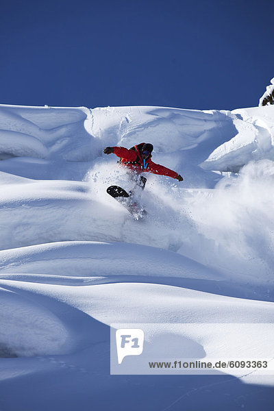 Snowboardfahrer  drehen  Gesichtspuder  Colorado