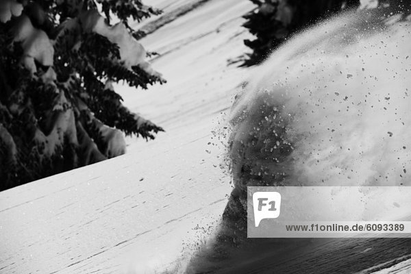 Snowboardfahrer  drehen  Gesichtspuder  Colorado
