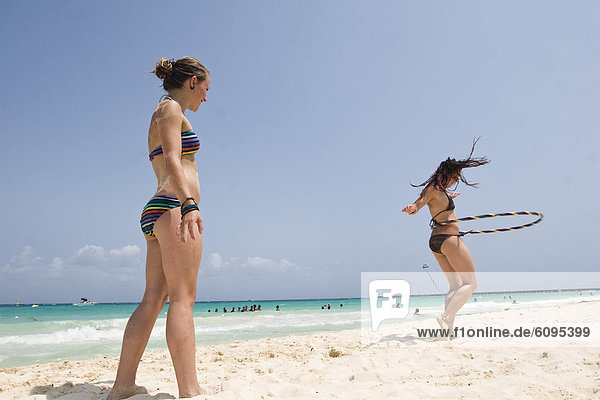 Strand  Mexiko  springen  Mädchen  Freund