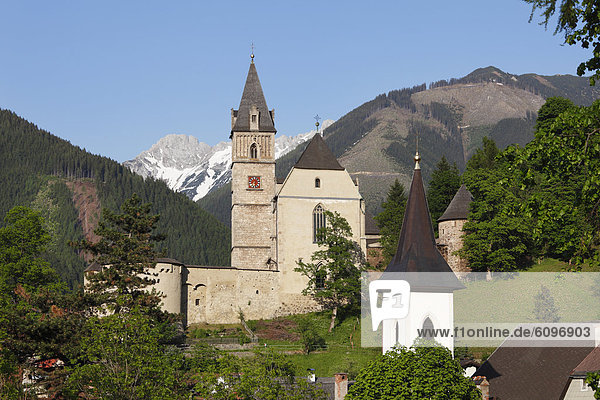 Österreich  Steiermark  Eisenerz  Blick auf die St. Oswaldkirche