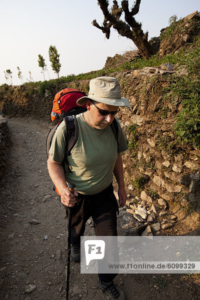 bergauf  Bergwanderer  Marken  Nepal