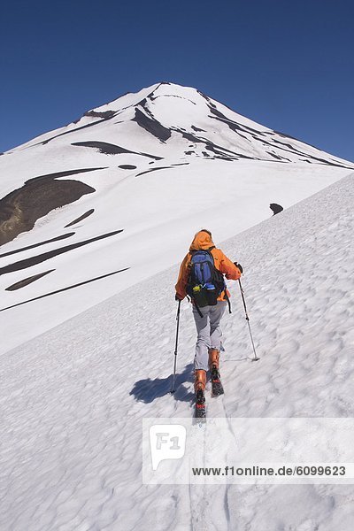 Bergsteigen  hoch  oben  Frau  Berg  Ski  Anden  Lonquimay  Chile  Südamerika