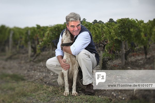 Mann  Hund  Bordeaux