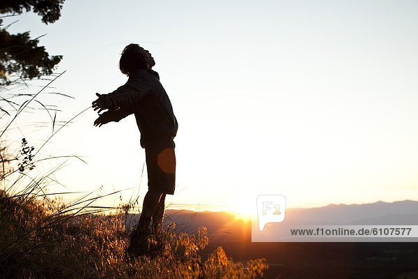 Mann  Reise  Morgen  über  Sonnenaufgang  grüßen  Tal  wandern  jung  Idaho