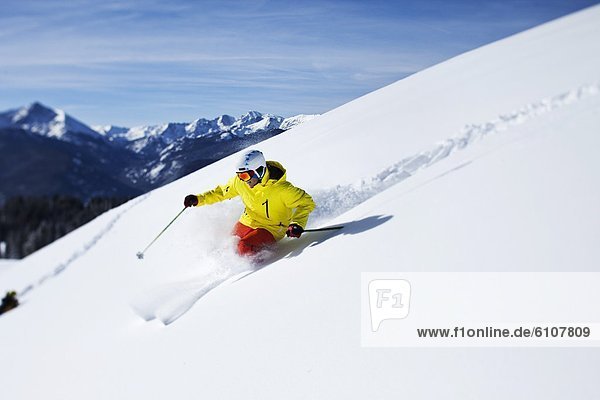 Skifahrer  Tag  Frische  drehen  Athlet  Gesichtspuder  Sonnenlicht  Colorado