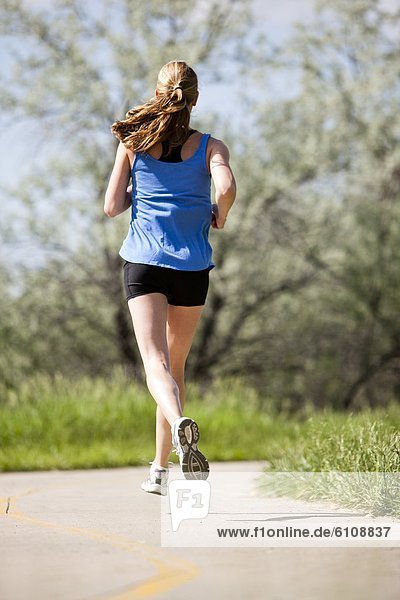Frau  Tag  Wärme  folgen  rennen  Athlet  Sonnenlicht  vorwärts
